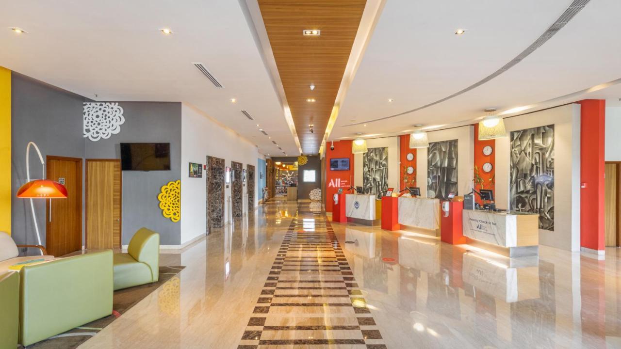 Ibis Gurgaon Golf Course Road - An Accor Brand Hotel Bagian luar foto