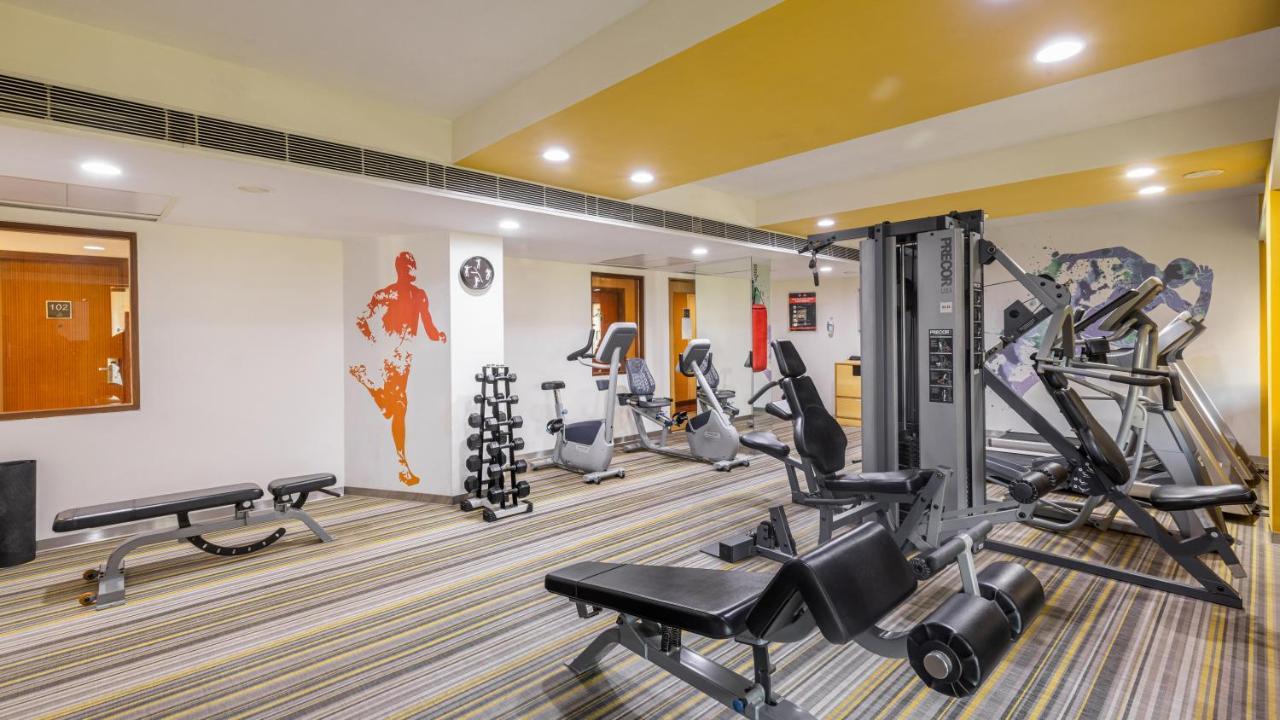 Ibis Gurgaon Golf Course Road - An Accor Brand Hotel Bagian luar foto