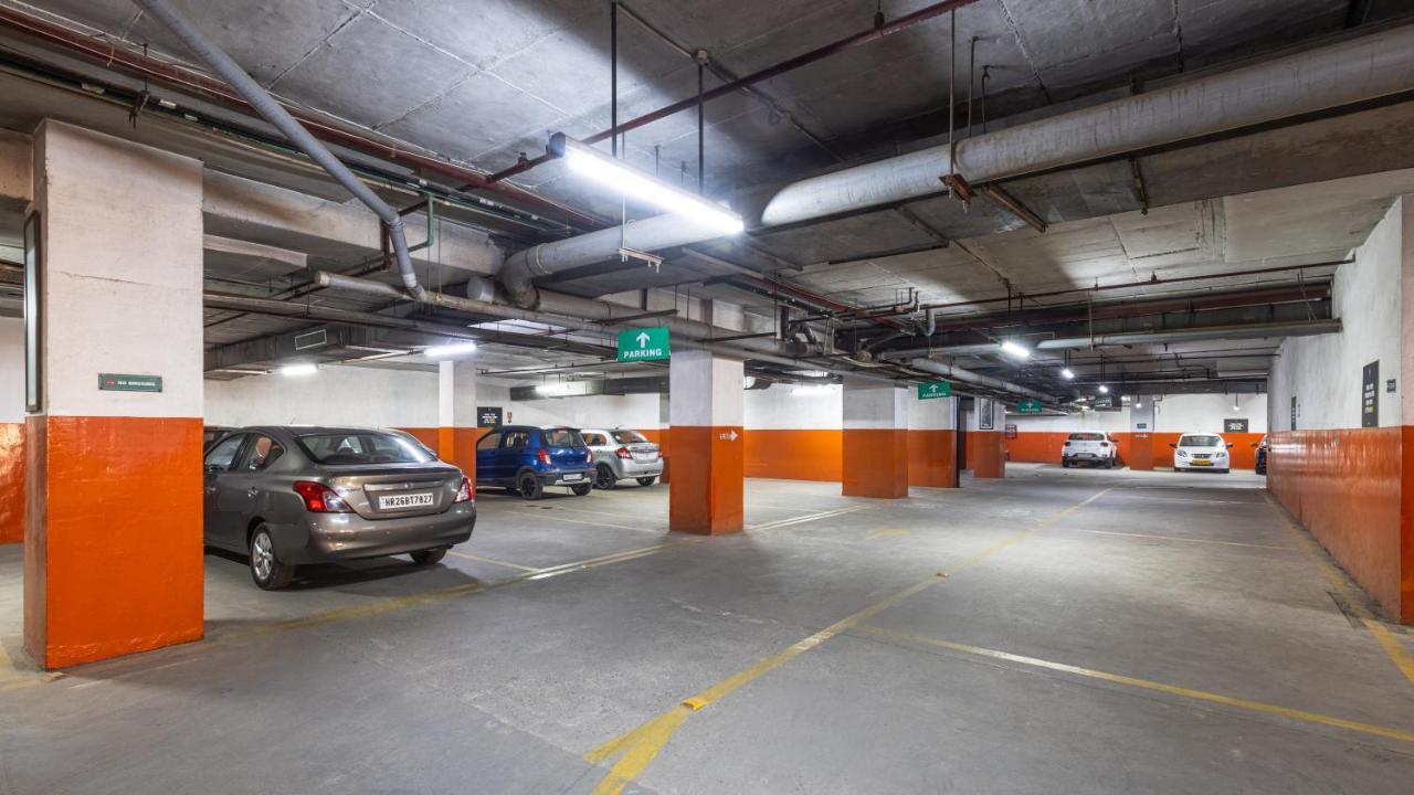 Ibis Gurgaon Golf Course Road - An Accor Brand Hotel Bagian luar foto