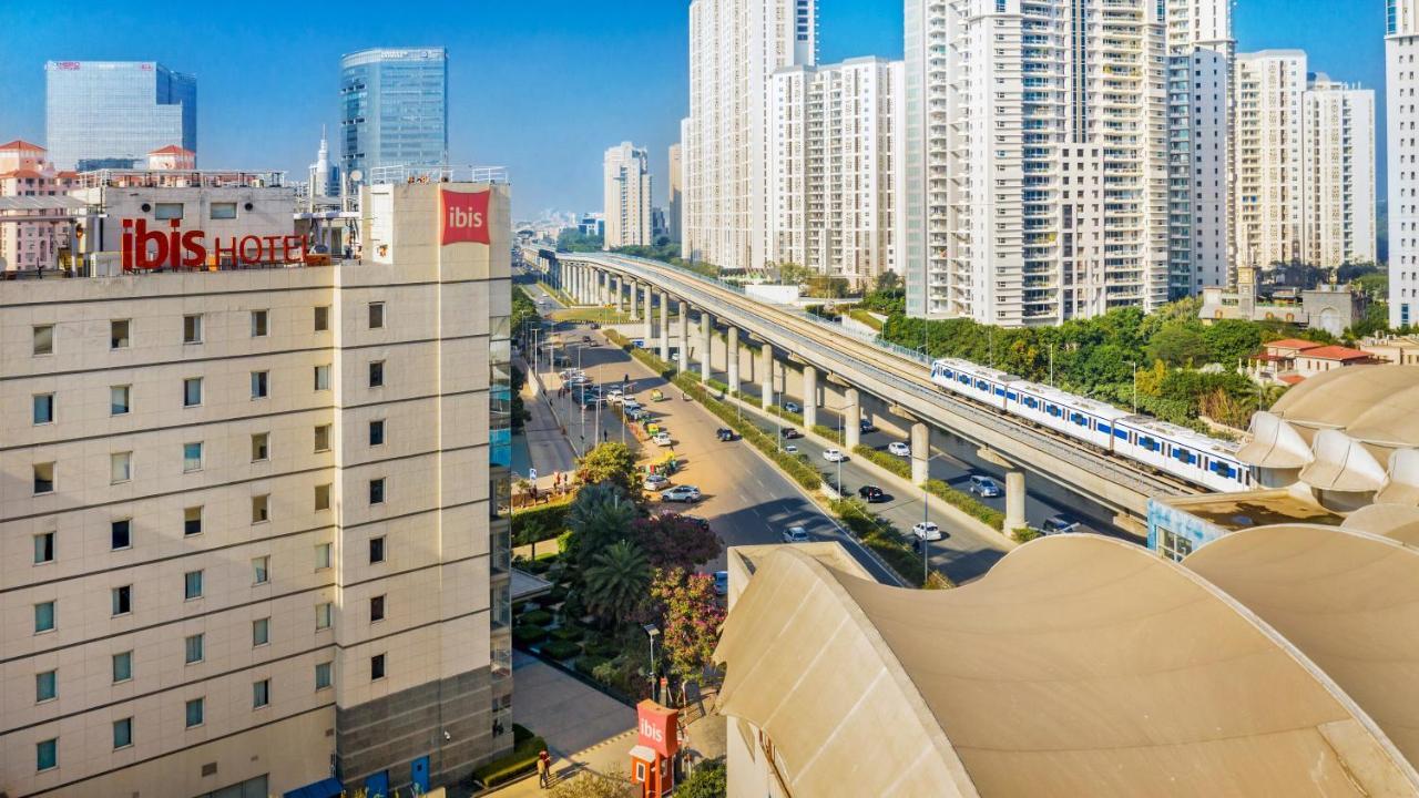 Ibis Gurgaon Golf Course Road - An Accor Brand Hotel Bagian luar foto